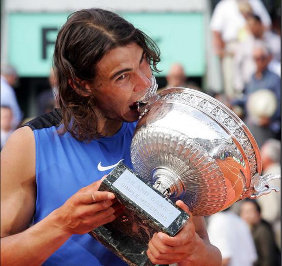 英国网球队翻盘法国网球队，纳达尔制霸全场的简单介绍