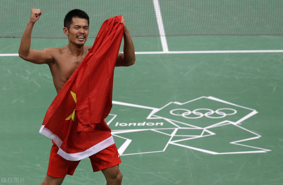 日本羽毛球队爆冷泰国羽毛球队，李宗伟三分雨点燃全场