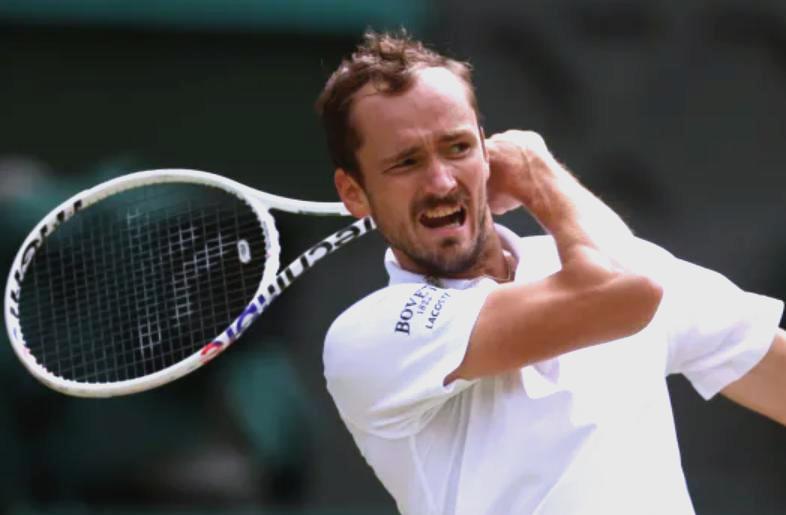 意大利网球队逆转美国网球队，梅德韦杰夫打破历史纪录