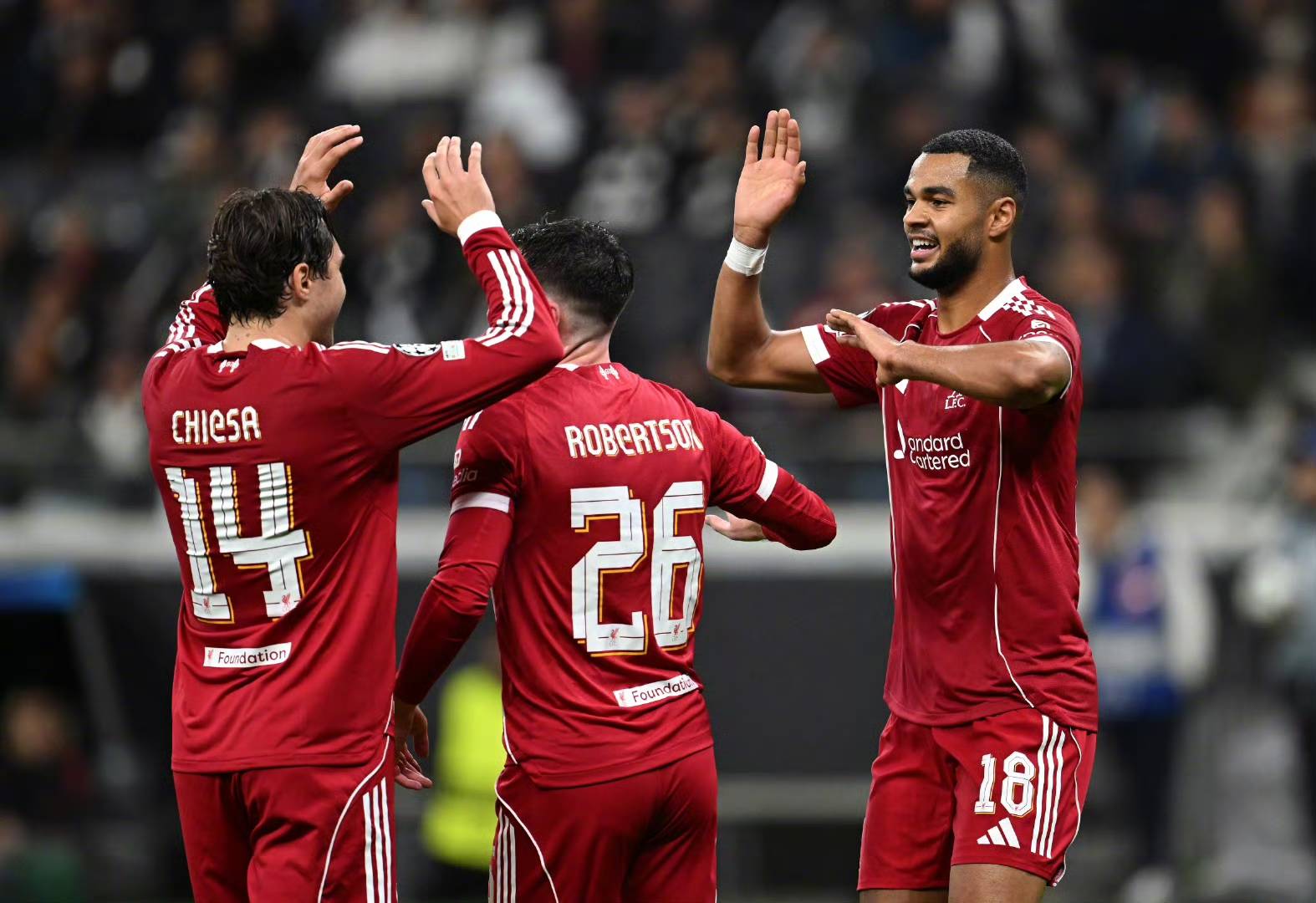 包含拜仁翻盘西班牙，德布劳内扛起全队的词条