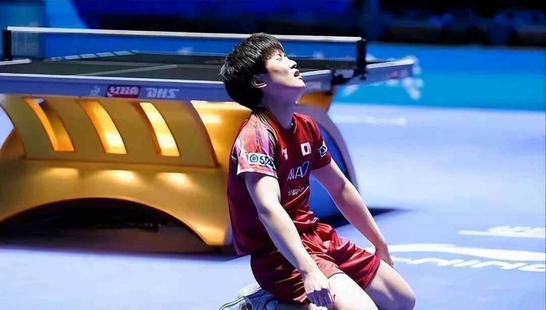 日本队逆转韩国队，张本智和状态火热