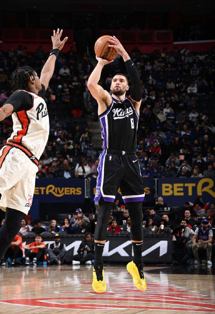 国王力克福建队,德罗赞关键制胜 国王力克福建队,德罗赞关键制胜