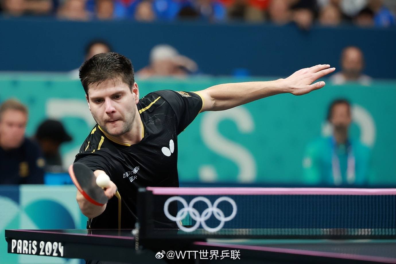 德国队鏖战奥地利队，波尔点燃赛场