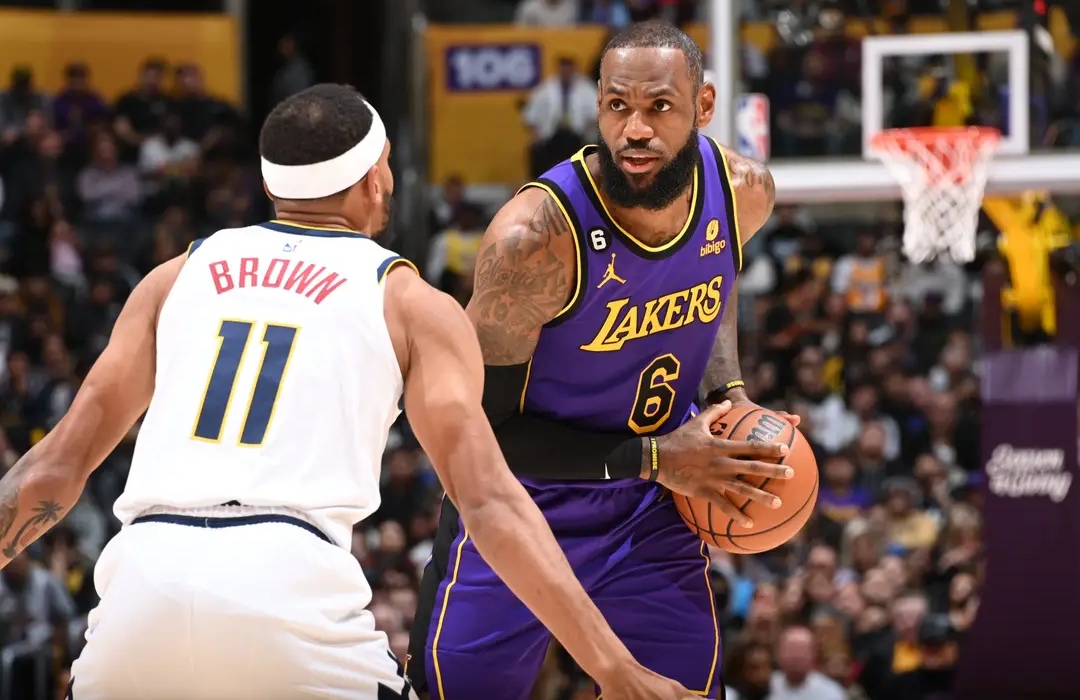 掘金碾压广州队,詹姆斯关键制胜 掘金碾压广州队,詹姆斯关键制胜