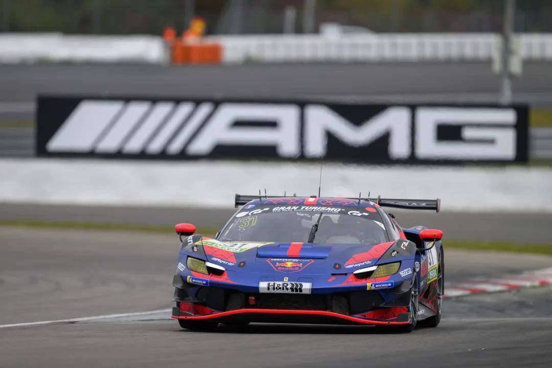 法拉利完胜阿斯顿马丁,汉密尔顿带队取胜 法拉利完胜阿斯顿马丁,汉密尔顿带队取胜