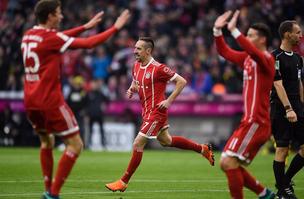 中国横扫巴黎,莱万扛起全队 中国横扫巴黎,莱万扛起全队