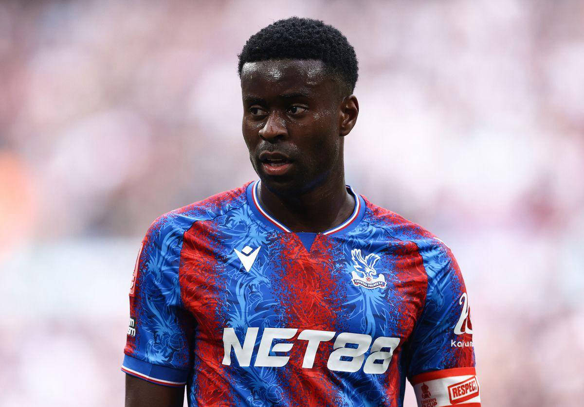 英格兰后卫因伤无缘下场，球队恐缺阵