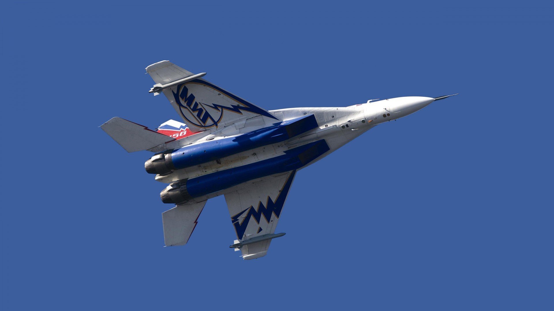 银球如惊雷，龙吟彻巴黎—记许昕艺术统治下的法兰西横扫夜