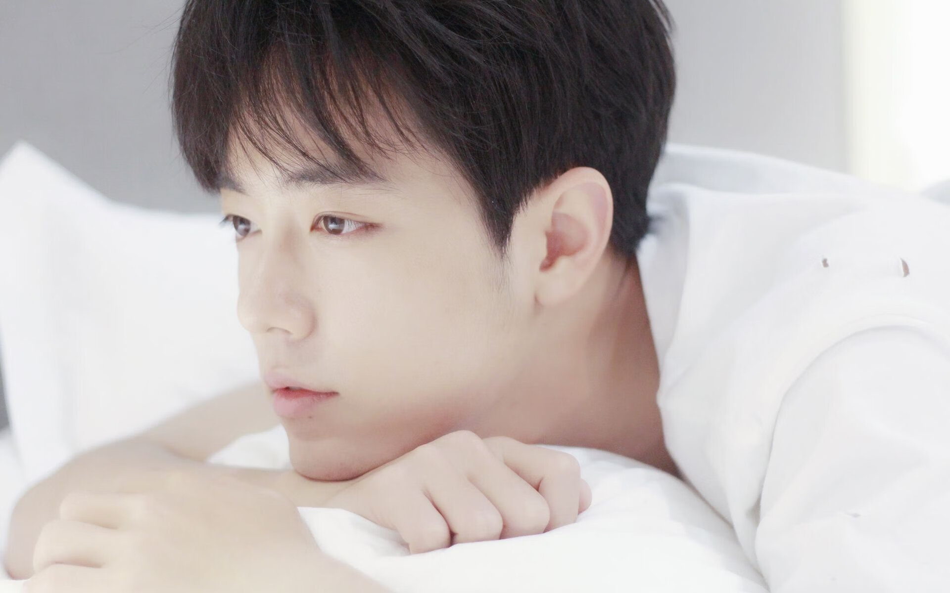 一场没有比较的加冕，当温网割裂ATP总决赛的喧嚣，梅德韦杰夫的火热仅是注脚