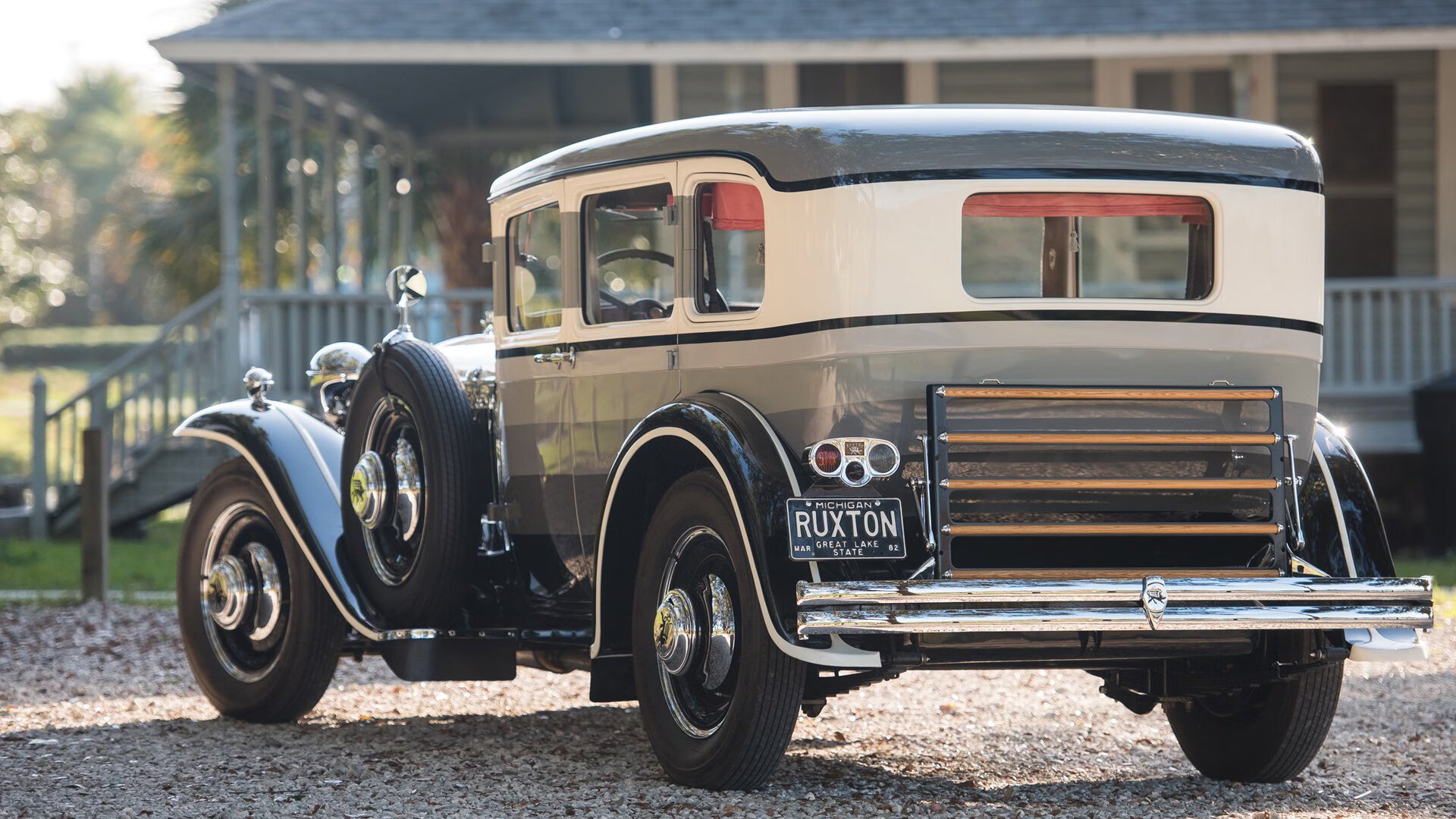 紫百合的节奏诗篇,当克罗地亚琴弦拨动亚平宁