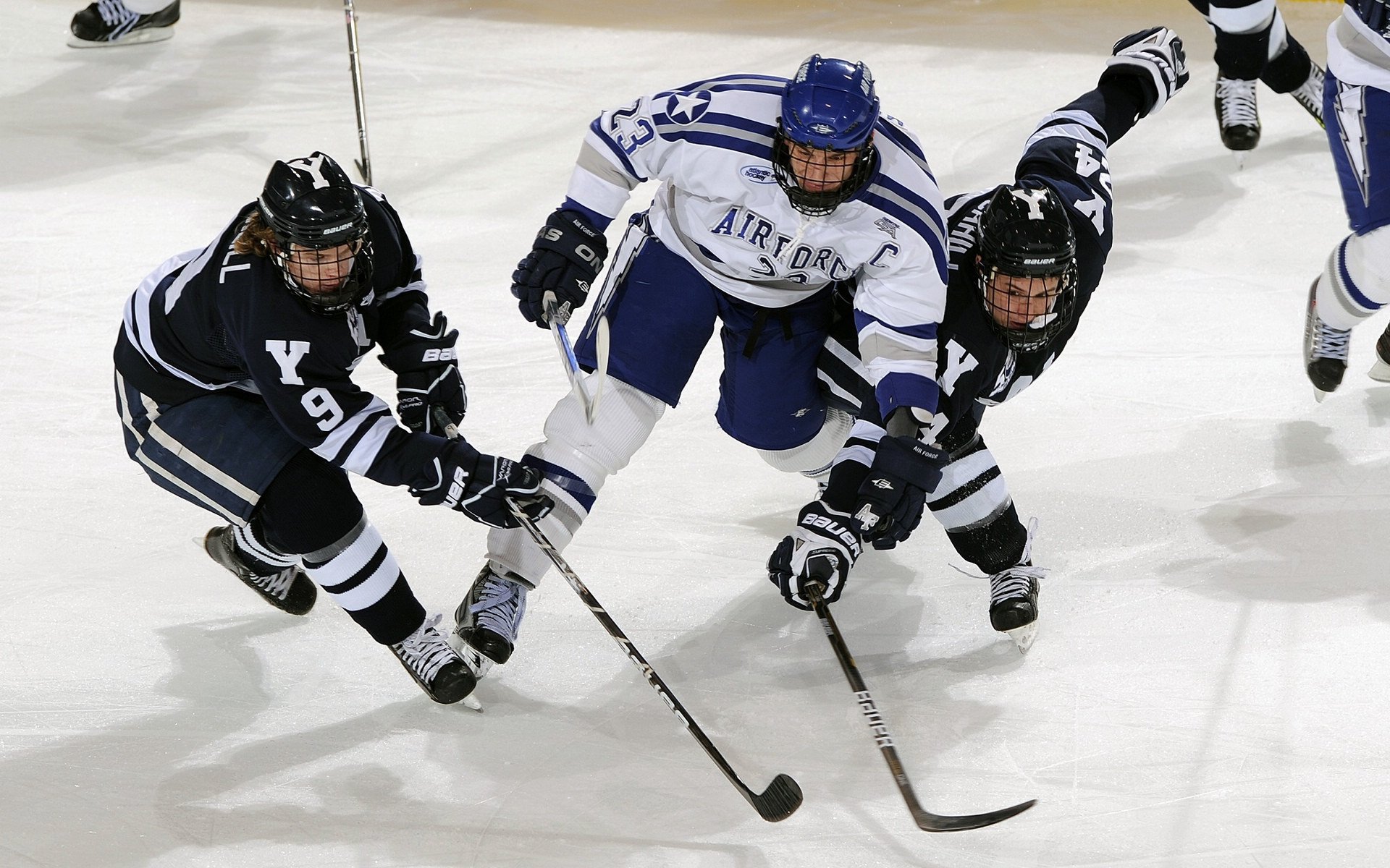 巨塔与火山，当个人的无解神话，遭遇体系性的火力熔毁