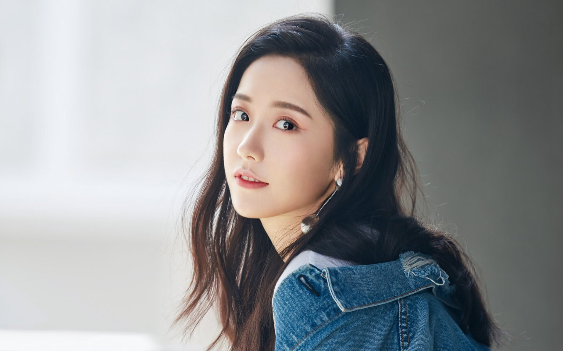 月光穿过钱塘江，当达拉斯孤星照亮中国赛场