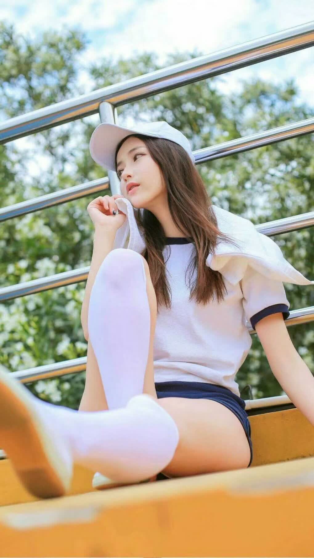 鹰与十字军的唯一对决,凯恩用一记弧线,为B组写下不可复制的注脚